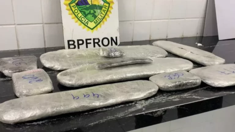 Homem pega carona em aplicativo e é detido com 4 kg de haxixe na BR-277