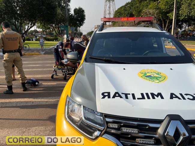 Rapaz em surto é contido após atacar pedestres e danificar veículo em Santa Helena