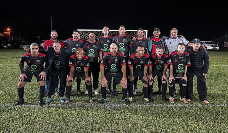 Goleadas marcam abertura do Municipal de Futebol Suíço Veterano