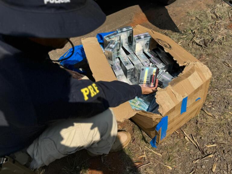 PRF apreende cigarros convencionais, vapers e eletrônicos na região de fronteira do Paraná
