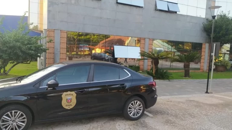 Polícia deflagra operação na Câmara de Vereadores e na Prefeitura em Santa Helena