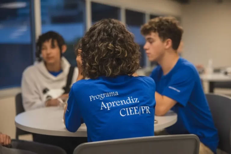 CIEE abre quase 4 mil vagas para estágio e jovem aprendiz no Paraná; veja onde