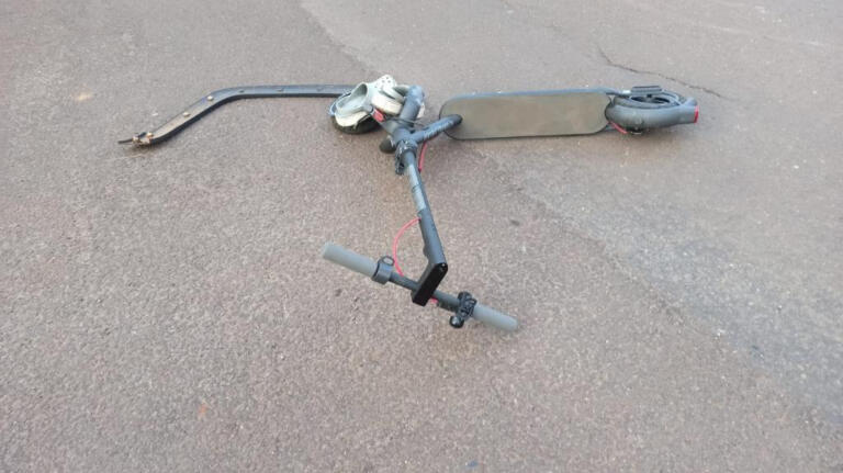 Adolescente sofre traumatismo craniano em acidente com patinete elétrico em Toledo