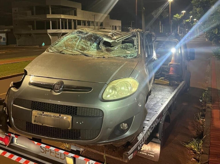 Capotamento de veículo deixa quatro feridos em Assis Chateaubriand