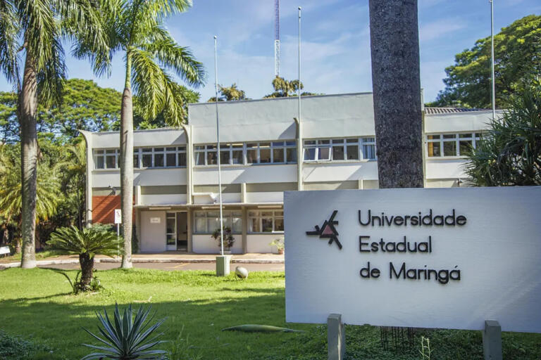 Concurso público da UEM oferta 82 vagas para professores e salários de até R$ 16 mil