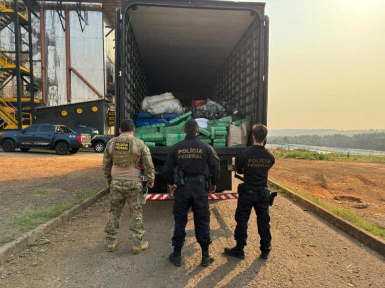 Polícia Federal de Guaíra destrói aproximadamente 12 toneladas de drogas
