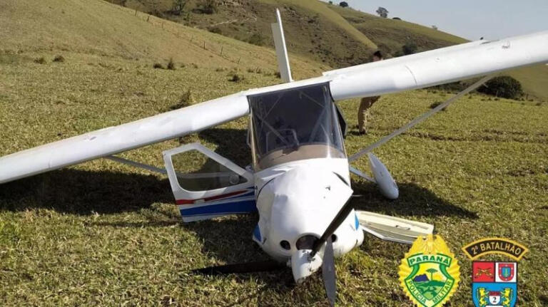 Avião com destino a Guaíra faz pouso forçado em área rural do Paraná