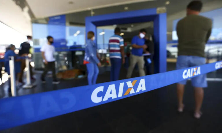 Caixa paga Bolsa Família a beneficiários com NIS de final oito