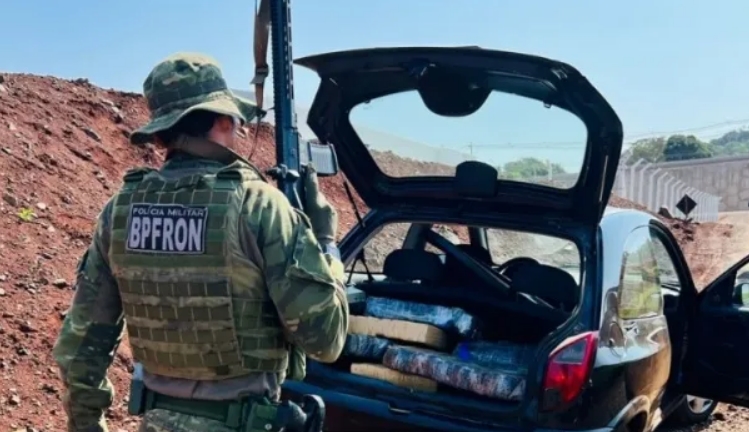 Jovem é preso com 212 quilos de maconha após perseguição pelo Batalhão de Fronteira
