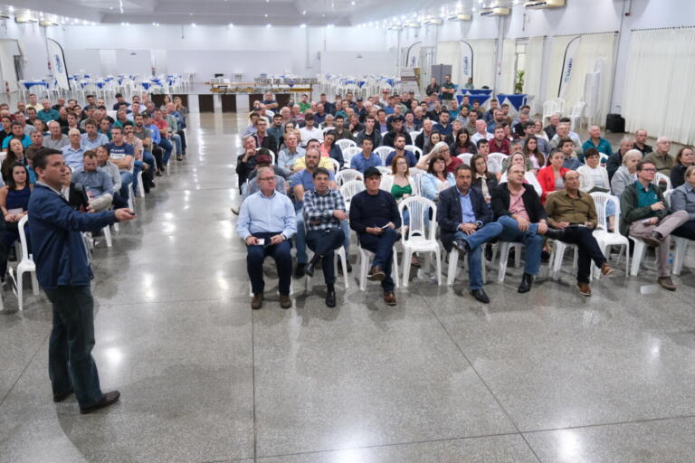 Aprosoja Paraná discute mercado e agricultura de baixo carbono