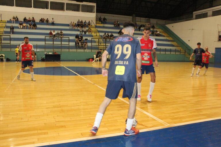 Tintas Rondon/Bisão estreia com vitória no Municipal de Futsal; Bianchessi vence a primeira