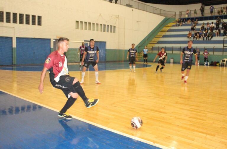 RHS/Construpadre vira sobre Storch e assume liderança do Grupo B