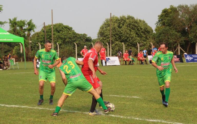Conecta Oeste e Bike Center vão decidir o Futebol Suíço Sicredi/Multifestas