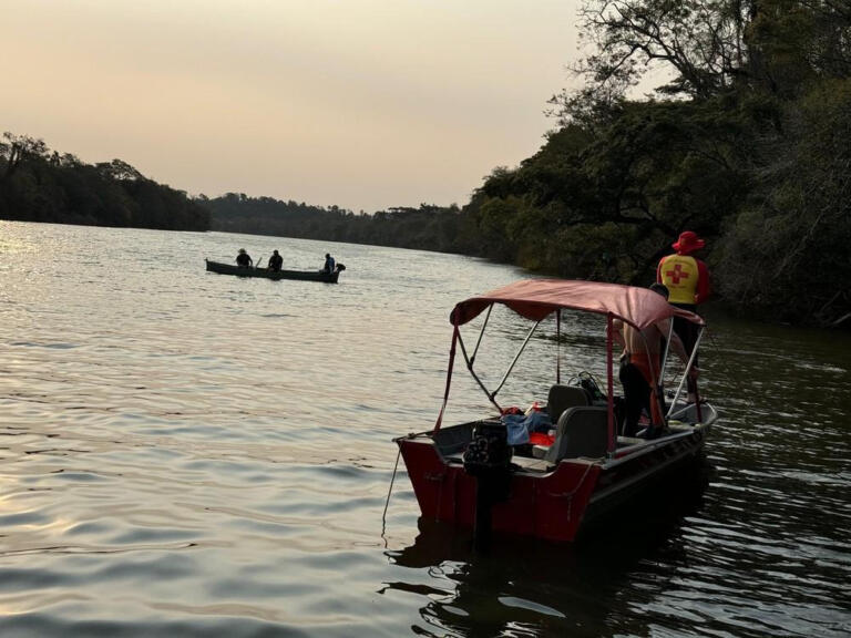 Corpos de pai e filho são encontrados pelos Bombeiros em rio do Paraná