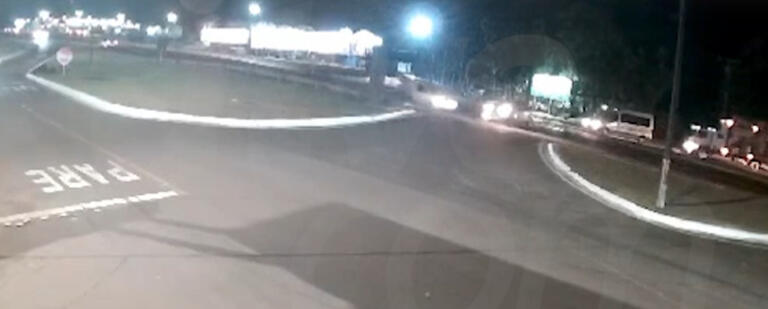 Forte batida entre carros é registrada na BR-277 em Santa Tereza do Oeste