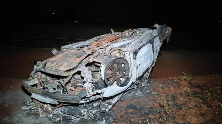 Após capotamento, carro pega fogo na rodovia entre Quatro Pontes e Novo Sarandi