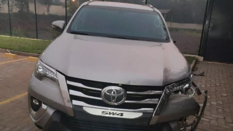 Após perseguição, homem é preso e carro roubado recuperado