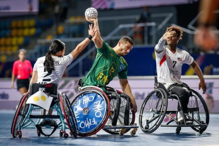 Com mercedense no time, Seleção Brasileira de HCR4 avança para as quartas no mundial