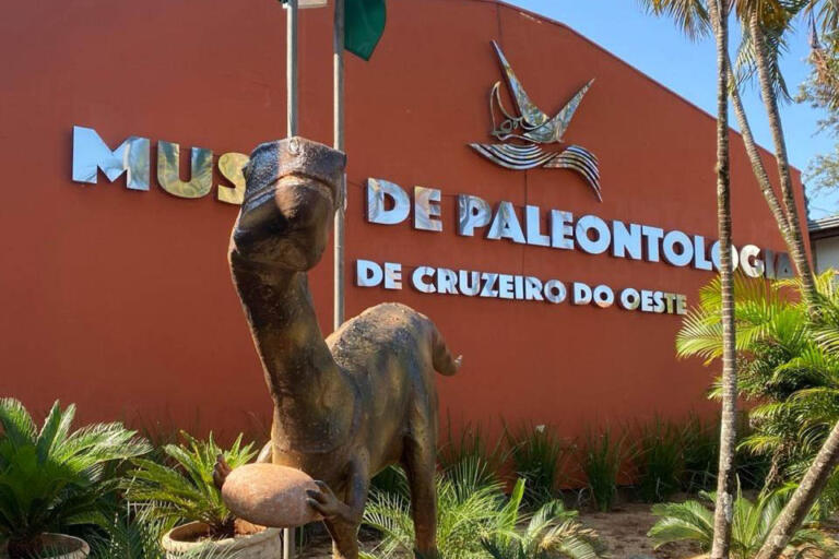 Vale dos Dinossauros: Cruzeiro do Oeste recebe título que reforça turismo científico
