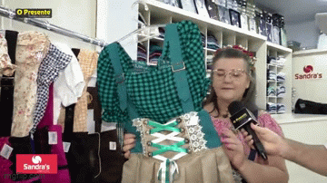 A procura acabou. Seu traje de Oktoberfest está na Sandra’s Confecções