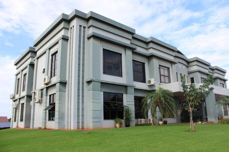 Prefeitura de Mercedes lança concurso público com salários de até R$ 16,9 mil