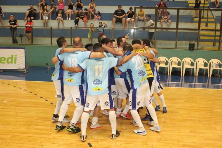 Seco brilha nos pênaltis e coloca Good Beer na final do Municipal de Futsal; Domus goleia e vai lutar pelo bi