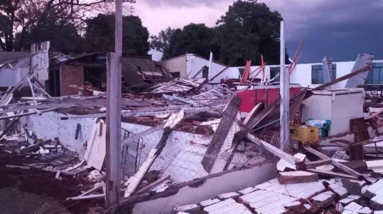 Temporal deixa rastros de destruição na região Oeste do Paraná