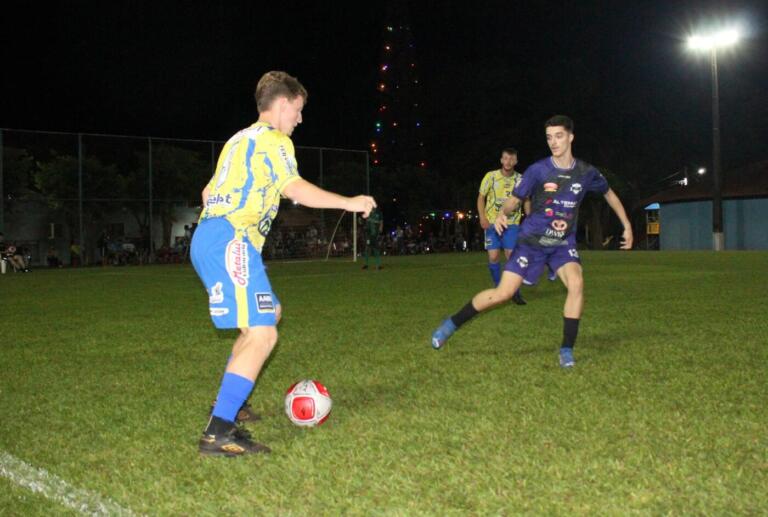 AABB vira sobre Ana Paula e segue 100% no Municipal de Futebol Suíço