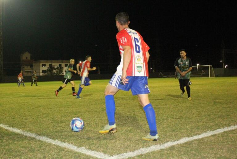 Edson PY Lavacar/Agro Silva vence Guarani na abertura do Municipal Veterano
