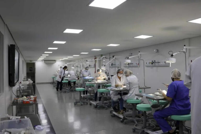 Estudantes podem usar nota do Enem para vestibular de Medicina 2025 no Paraná