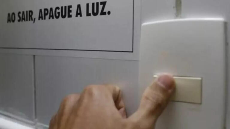 Energia elétrica encarece com bandeira vermelha patamar 2 em outubro