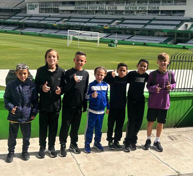 Escola Coxa Marechal encaminha 10 atletas para peneira na capital