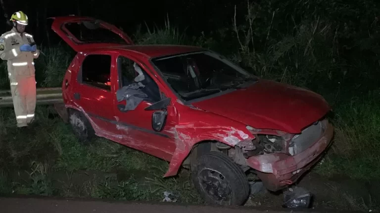 Mulher fica em estado grave em capotamento na BR-163