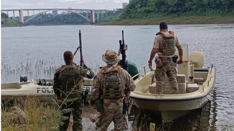 400 quilos de maconha são apreendidos na barranca do Rio Paraná