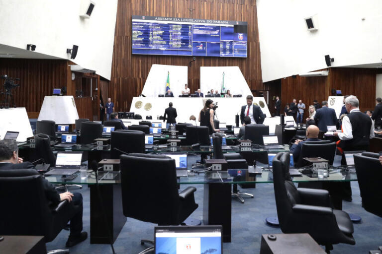 Projeto que altera licenciamento ambiental no Paraná recebe 47 emendas