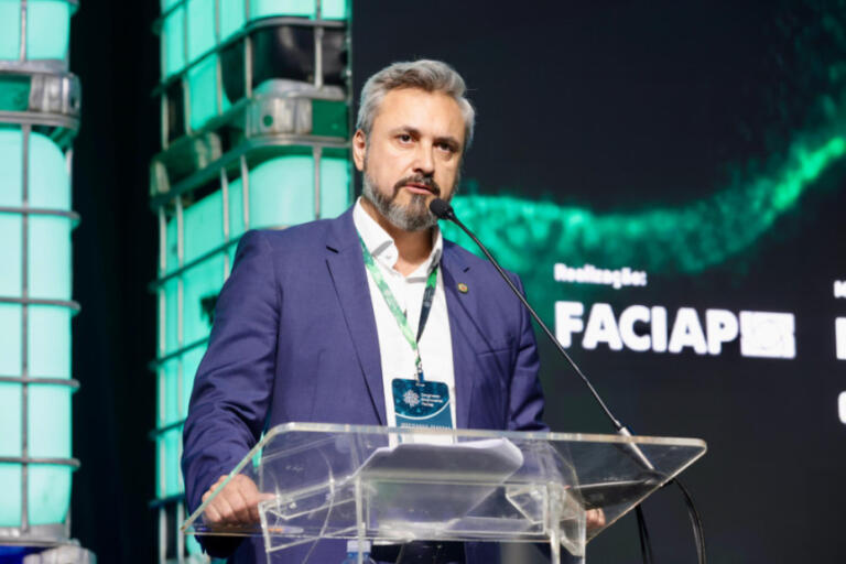“Trabalho em parceria com a Assembleia fortalece o setor produtivo”, diz deputado Fabio Oliveira em evento da Faciap