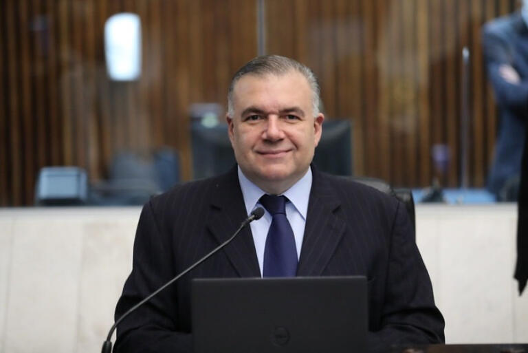 Proposta visa criar o Dia Estadual de Combate ao Etarismo