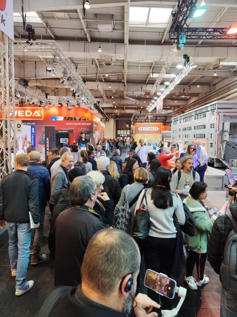 Inovações tecnológicas atraem milhares de pessoas à Eurotier 2024