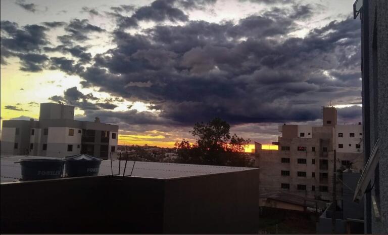 Fim de semana terá temperaturas elevadas e possibilidade de chuva no Paraná