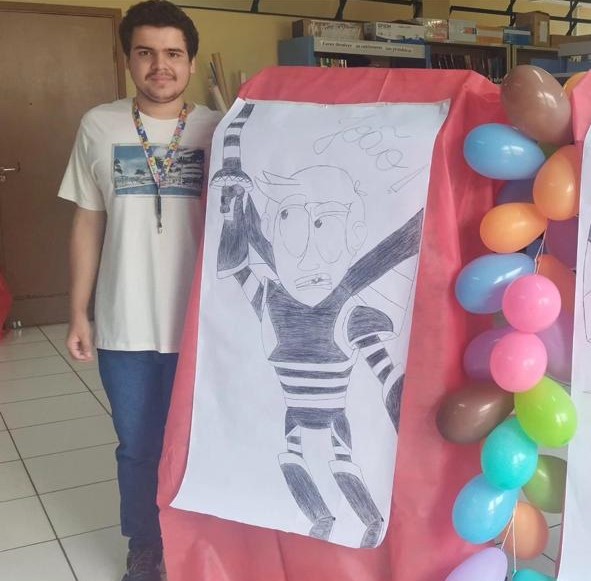 Estudante com autismo apresenta exposição artística de suas obras autorais em Marechal Rondon