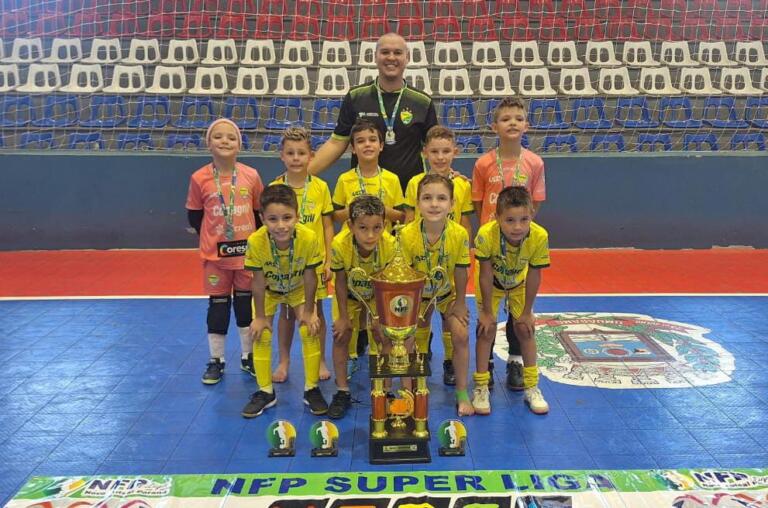 AACC é vice-campeã do Novo Futsal Paraná na classe sub-8
