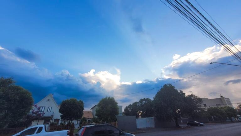 Simepar prevê temperaturas elevadas e possibilidade de tempestades isoladas na região Oeste