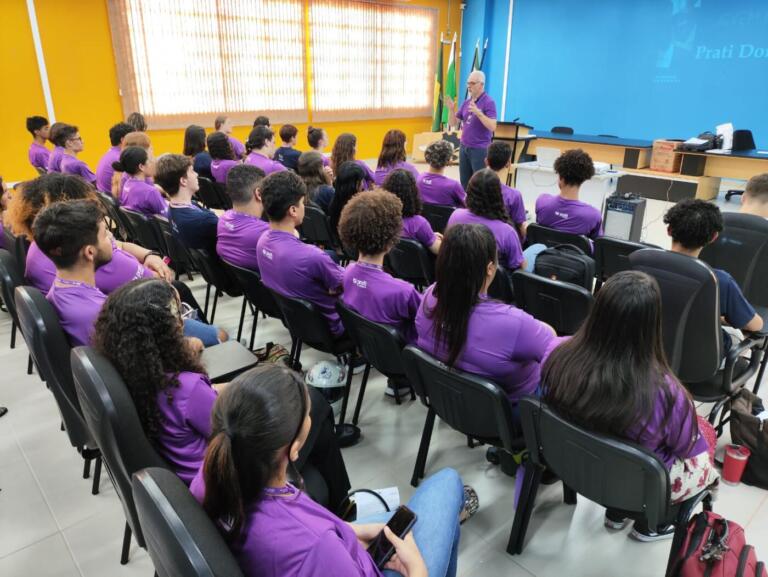 Prati-Donaduzzi abre portas para jovens em busca de oportunidades e crescimento profissional