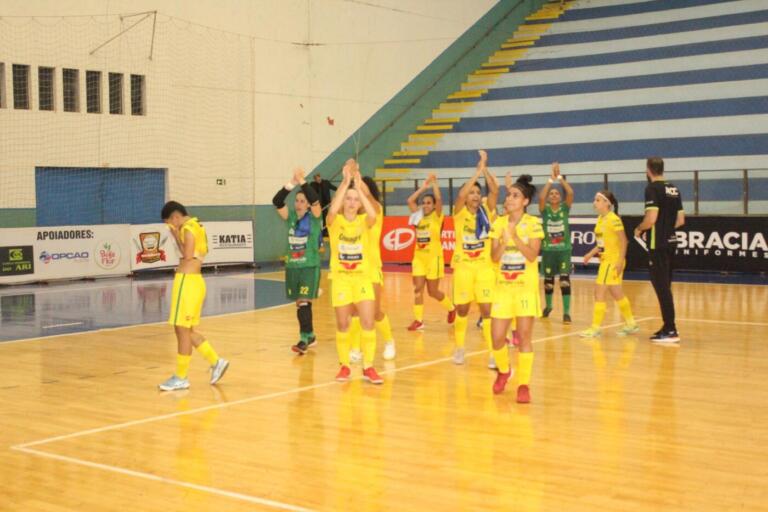 AACC atropela Telêmaco e vai decidir a Série Ouro Feminina