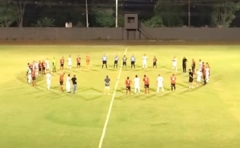 Em noite de homenagem a Barcé, Osso ao Óleo e Guarani ficam no empate no Municipal Veterano