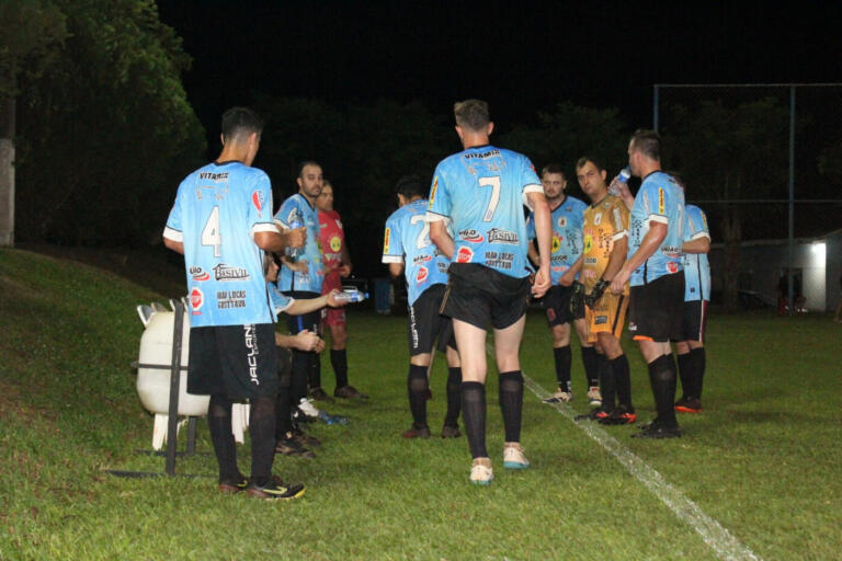 AABB e Armazém Basi/Multifestas se garantem entre os oito melhores do Municipal