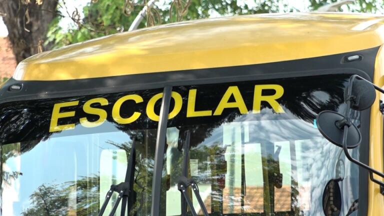 Transporte escolar para crianças de até três anos está suspenso em Quatro Pontes