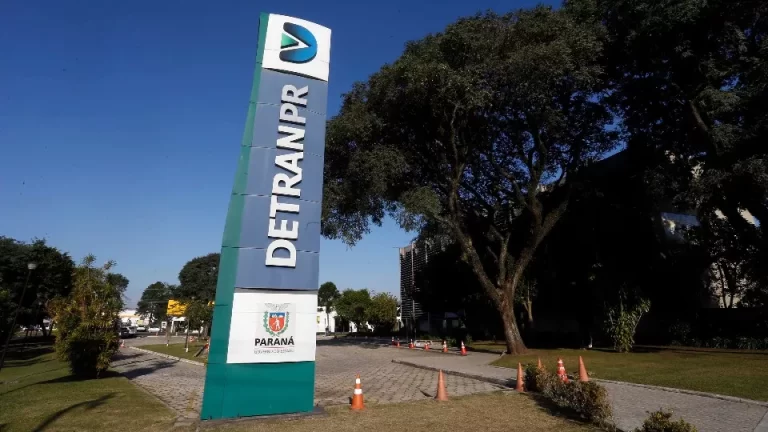 Detran-PR alerta sobre golpe de falsos leilões de veículos