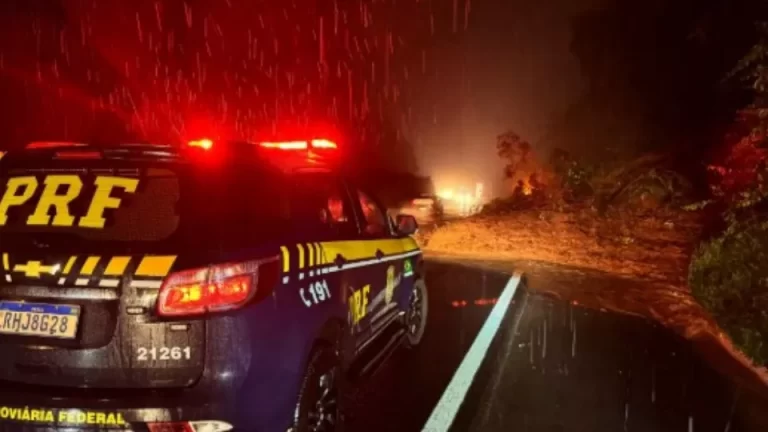 BR-277 é interditada após deslizamento em Guarapuava