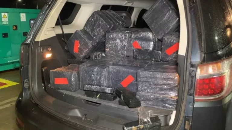 PRF apreende 400 quilos de maconha em caminhão na BR-163